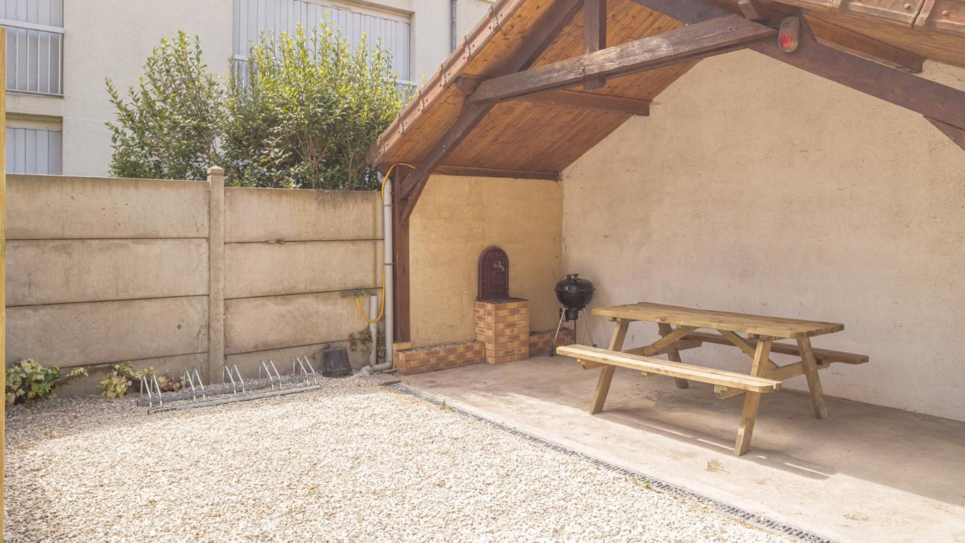 Bonappart 12 - Charme Napoleonien & Confort Troyes Exterior photo